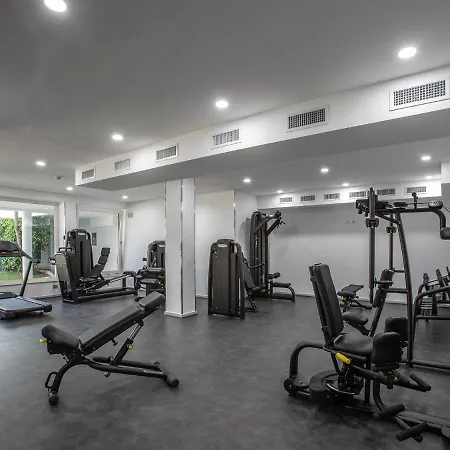 Hotel Grand Costa Brada