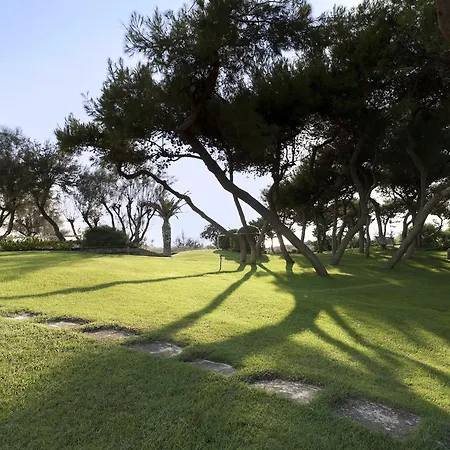 Готель Grand Costa Brada 4*