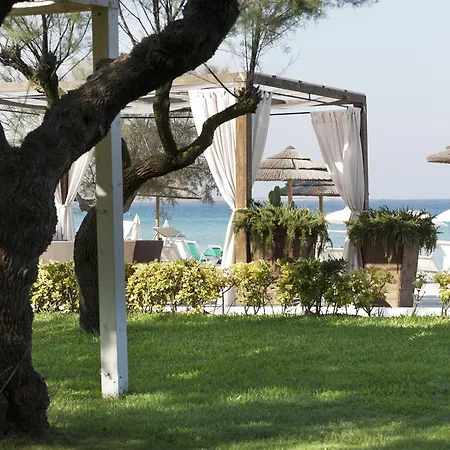 Отель Grand Costa Brada 4*