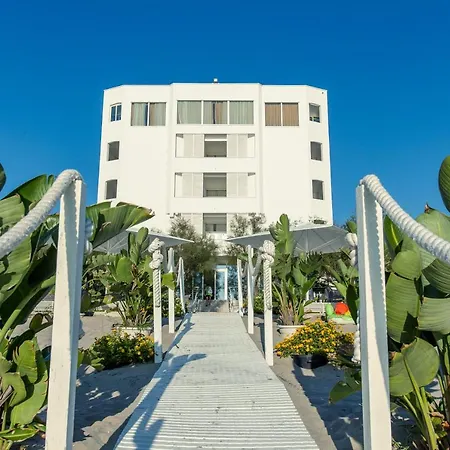 Grand Costa Brada Готель 4*