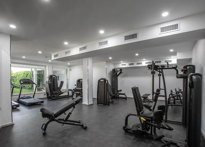 Ξενοδοχείο Grand Costa Brada