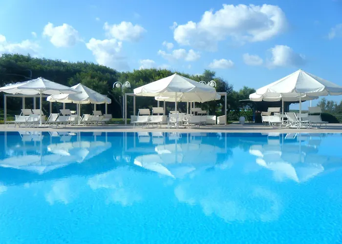 Hotel Grand Costa Brada