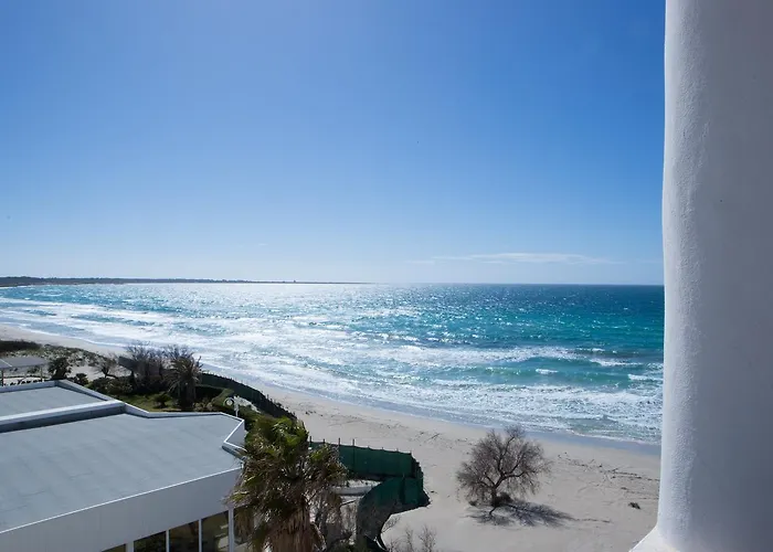 Ξενοδοχείο Grand Costa Brada