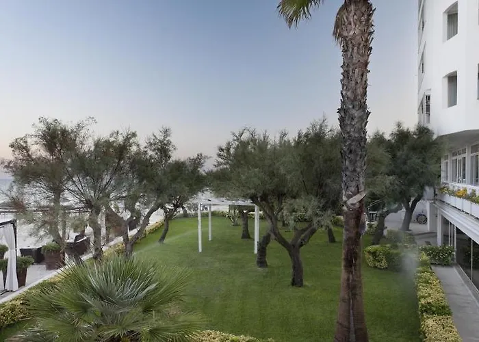 Grand Costa Brada Ξενοδοχείο 4*